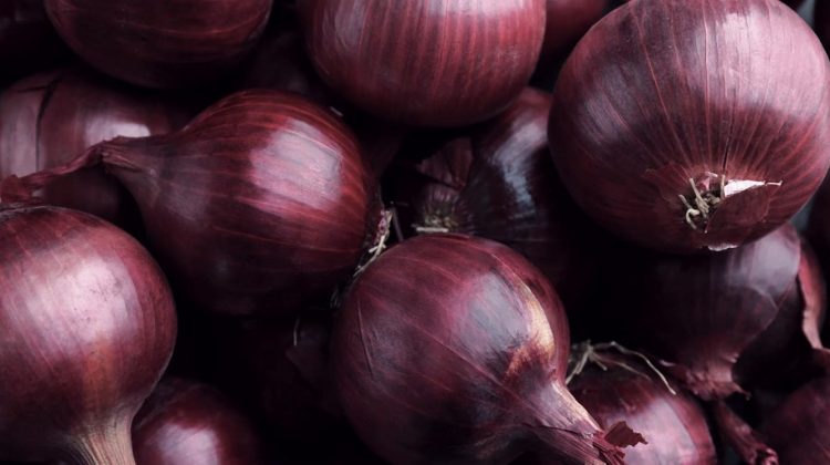 Cebollas moradas