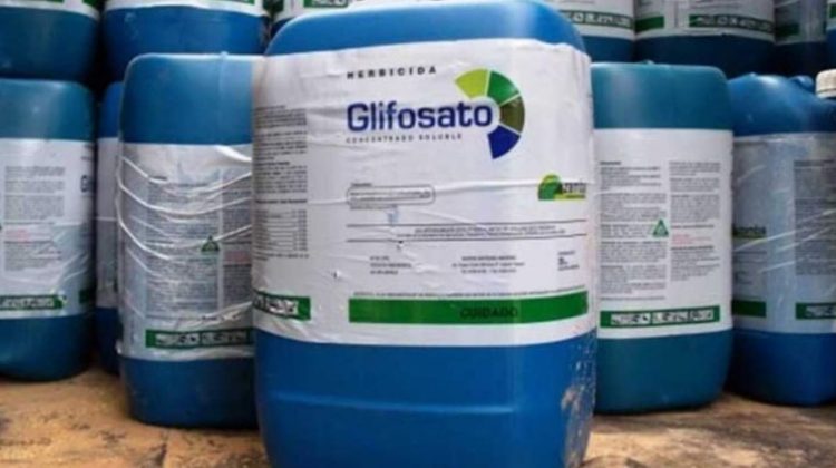 Garrafas de glifosato